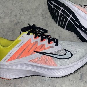 Nike running shoes SIZE 9!!!!